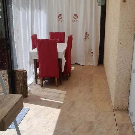 Place Georges Brassens Holiday home *